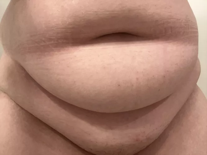 My belly is yours for 1 hour- what do you do with it?  by weirdasshaikugirl