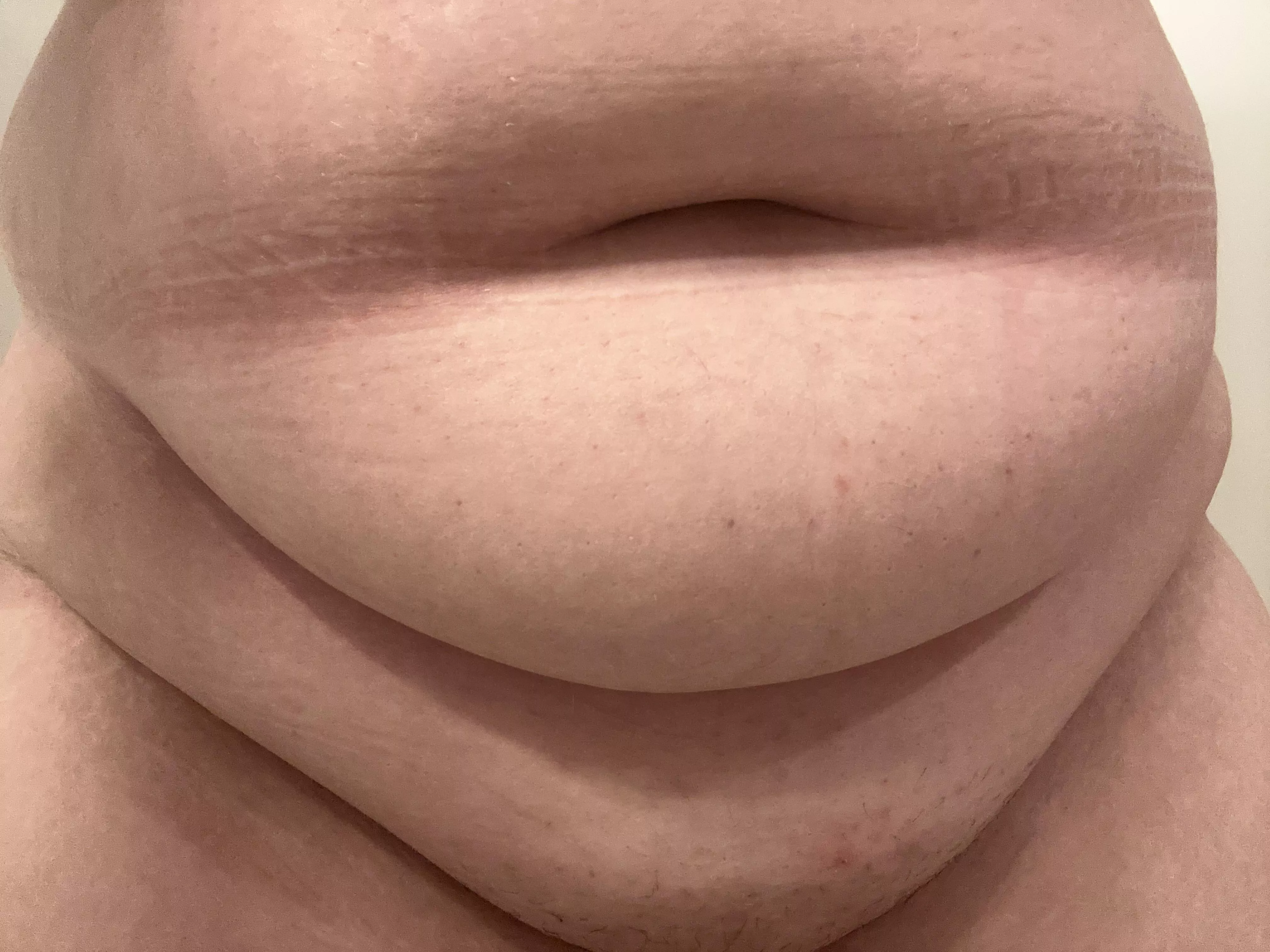 My belly is yours for 1 hour- what do you do with it?  posted by weirdasshaikugirl