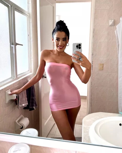 my roomie always tries to fuck me  by BrownAshXO