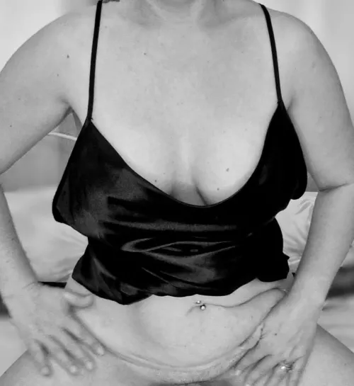 Psst! There's a strategically placed mirror in this pic too. by DaisyHart123