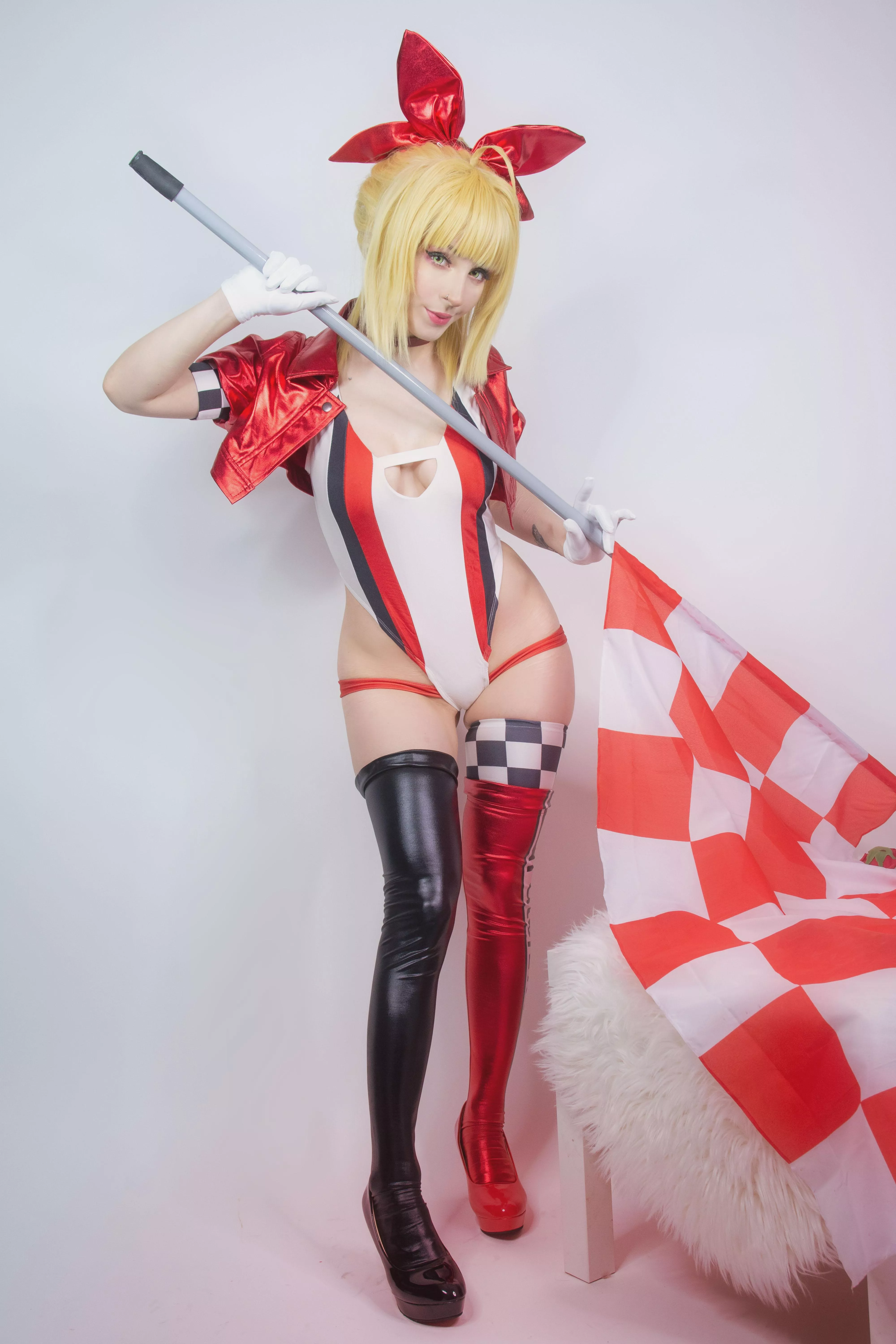 Shirokitsune as Race Queen Nero posted by fiscendcips
