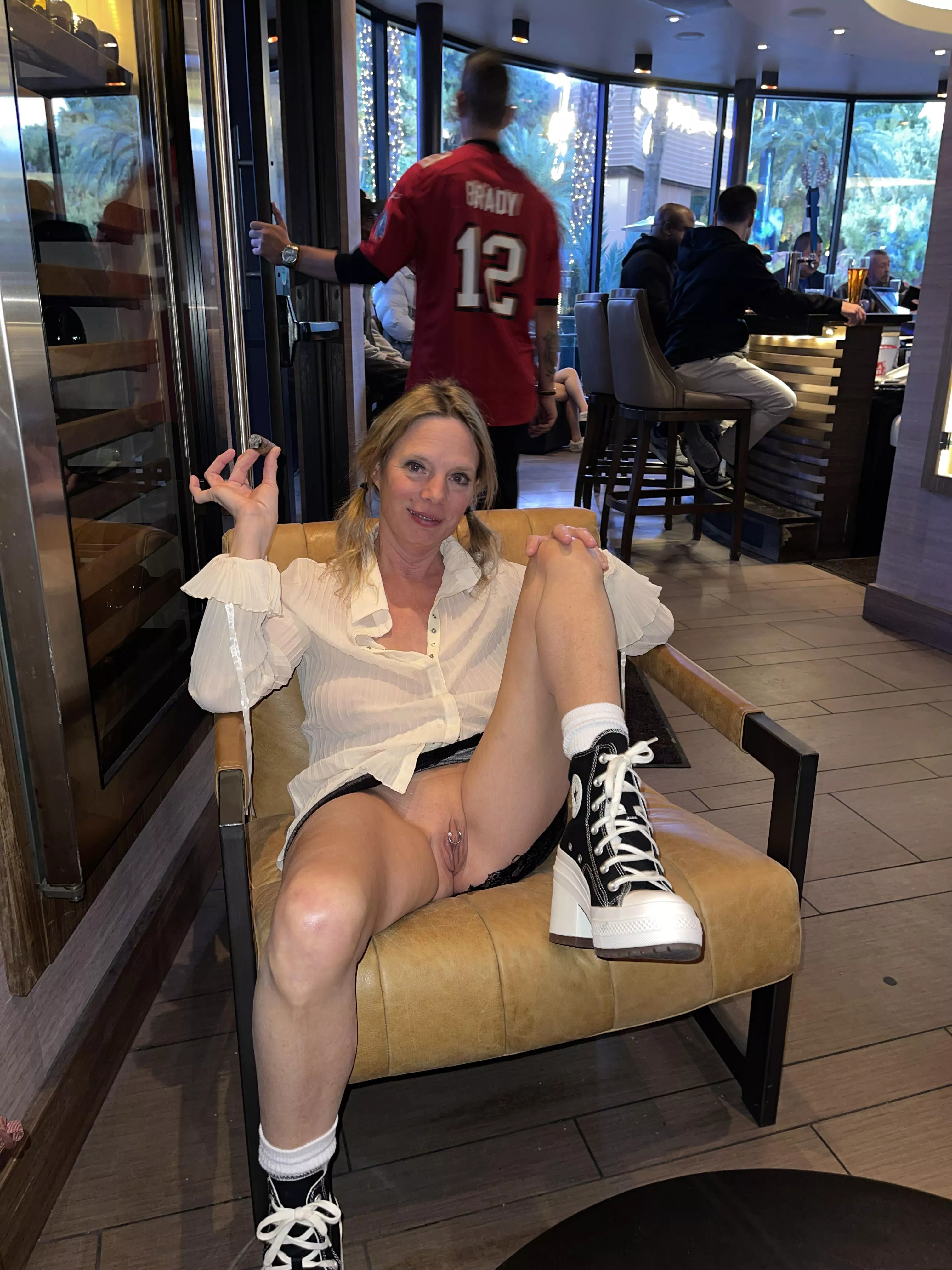 Some bar flashing posted by N-Sunshine