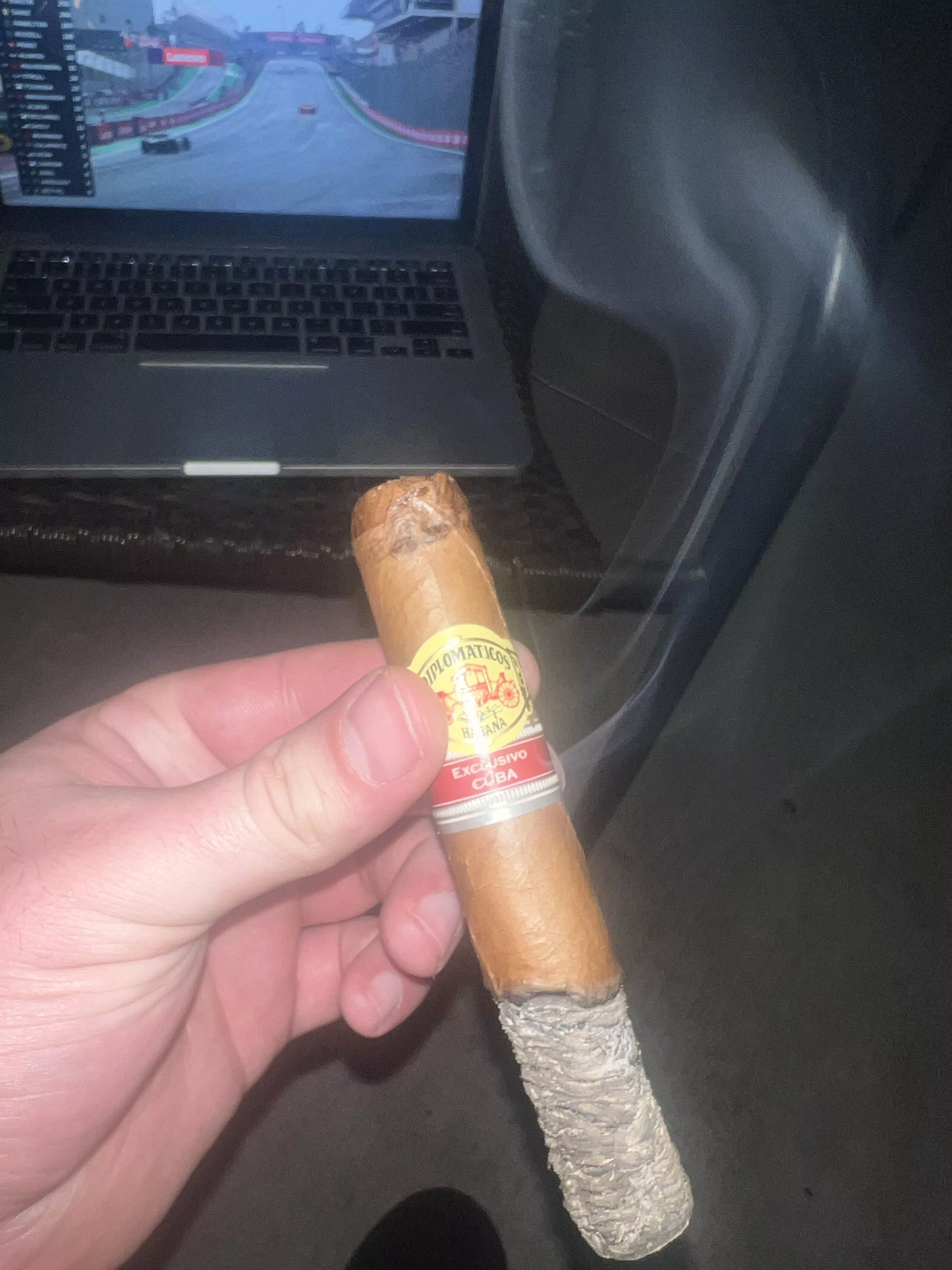 Sunday smoke  posted by Battlestation0