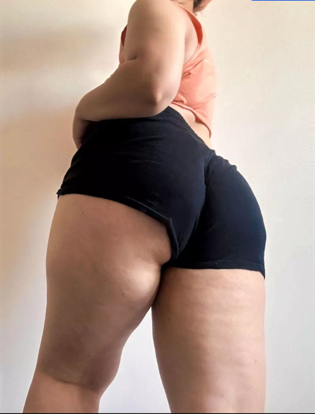 Wanna bite me? posted by Lil_Wicked_Evelyn