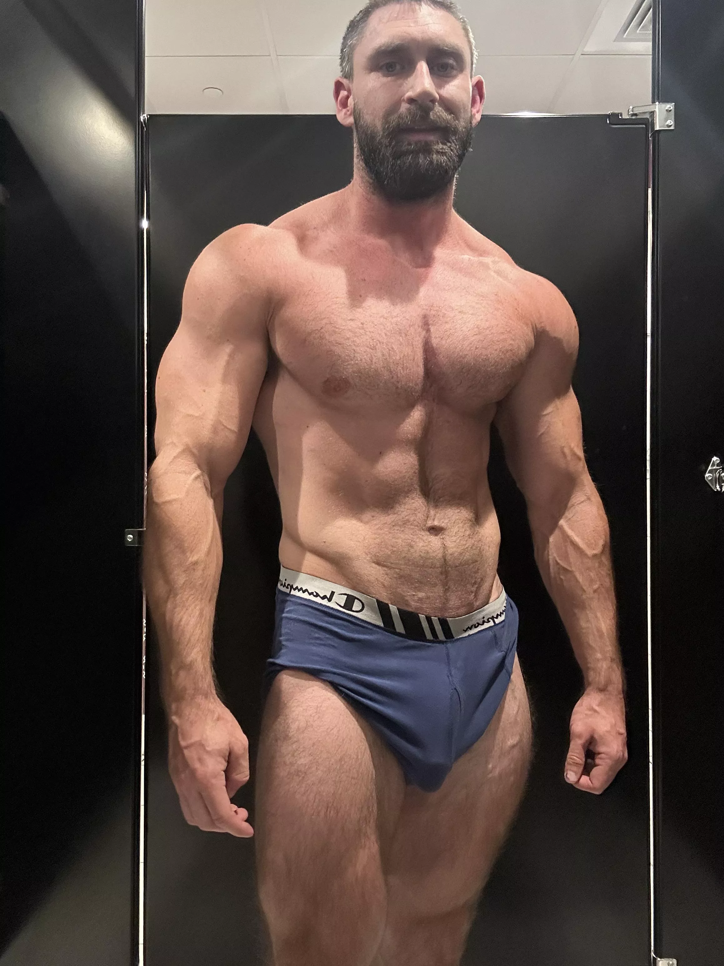 Who’s hole am I gonna wreck  posted by onlygainzsteve