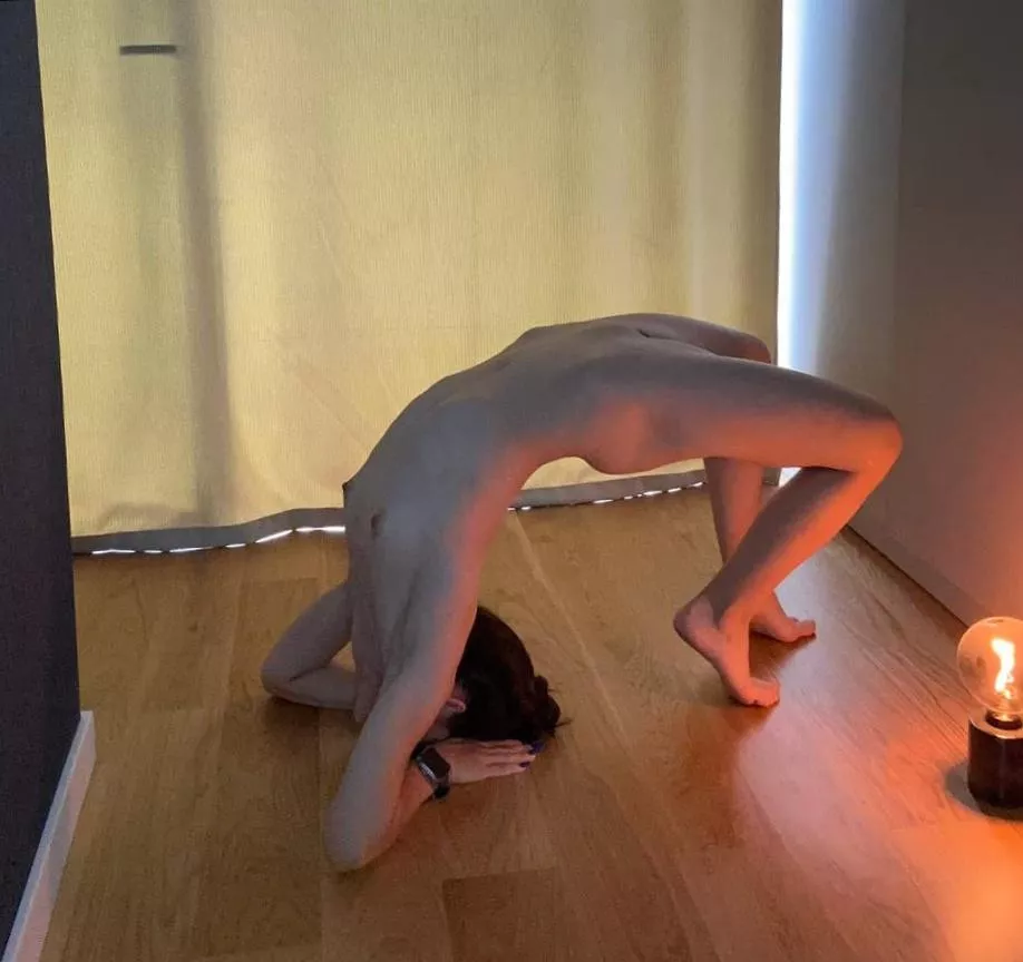 morning yoga is so energizing for my body posted by meledylove