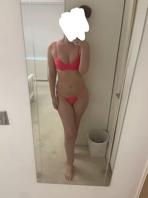 Neon pink 🌸💓.. just something I wear every day.  by welovevibez