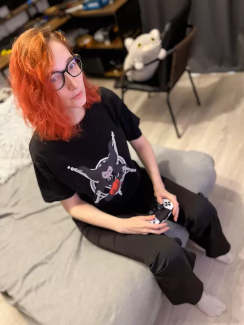 Playing in my new glasses by JunoQ69