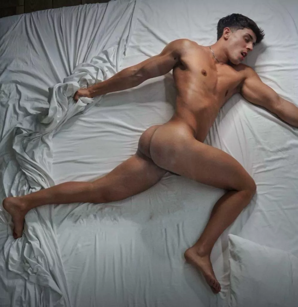 Come sleep with me, I would like to  posted by yourplayfulboy