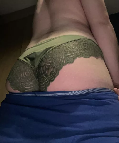 Discovered  can wear boxers over my panties and no one will subject a thing 🙈 by Straight-Position935