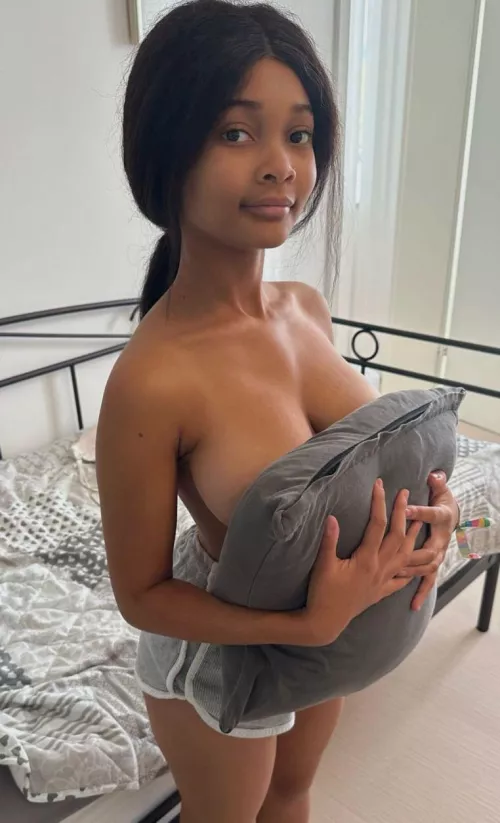 Don't you want to end your day with some fun with me by juliapassion21