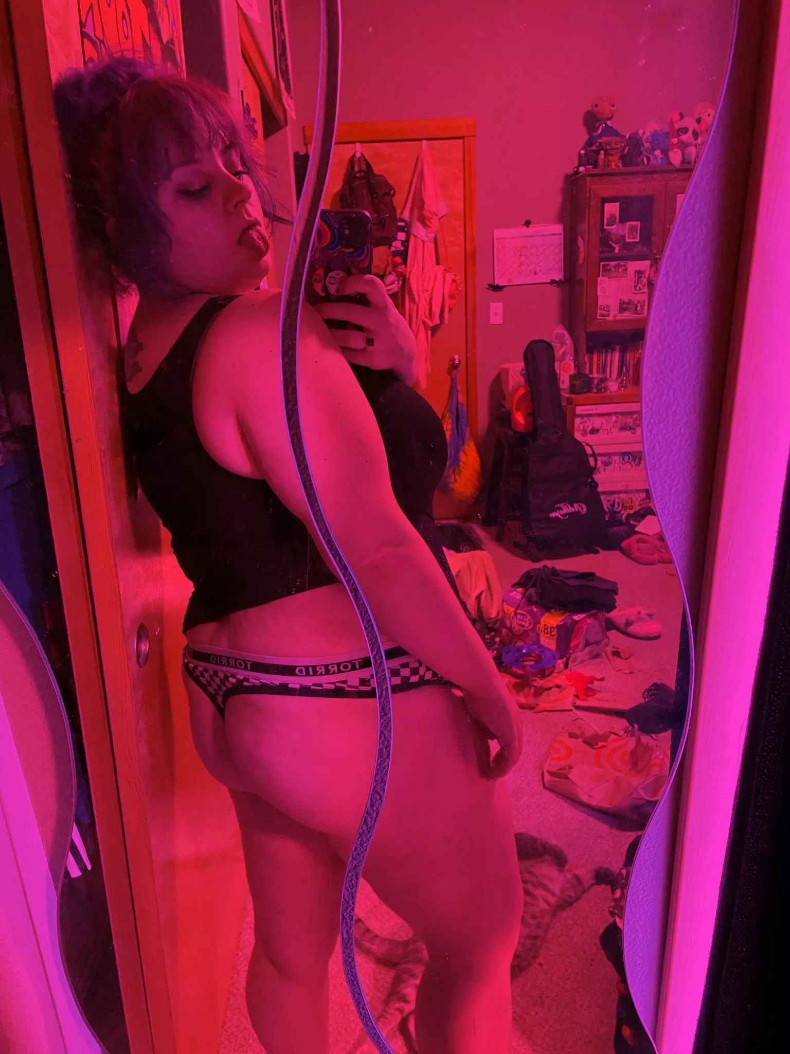 Effortlessly tempting, and it shows in every look I give. posted by Simp4Gnomie