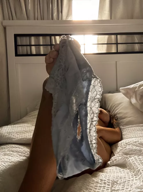 Enticing 🖤 by cami_p42