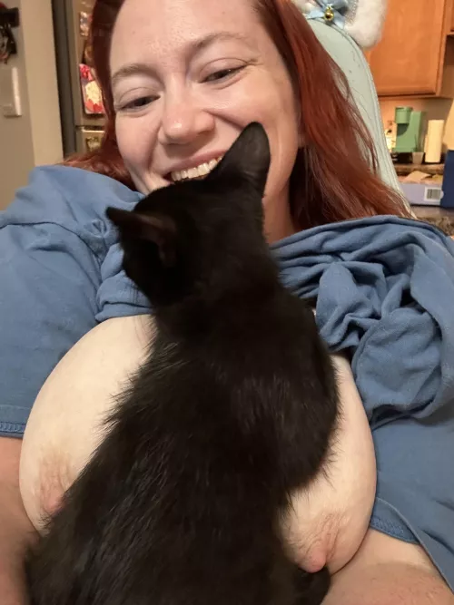 (F) I got a new pussy…. It’s a little hairy though 😁 by MNcouple2023