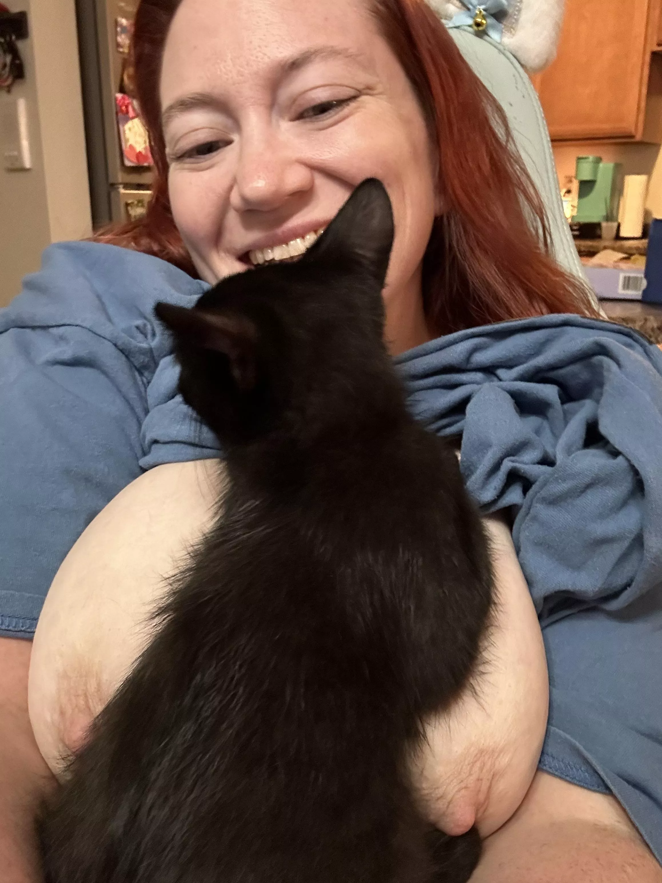 (F) I got a new pussy…. It’s a little hairy though 😁 posted by MNcouple2023