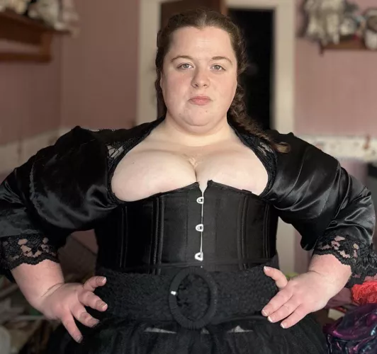 I stunned here, i fear 💁🏻‍♀️🎃 by franticalpeace