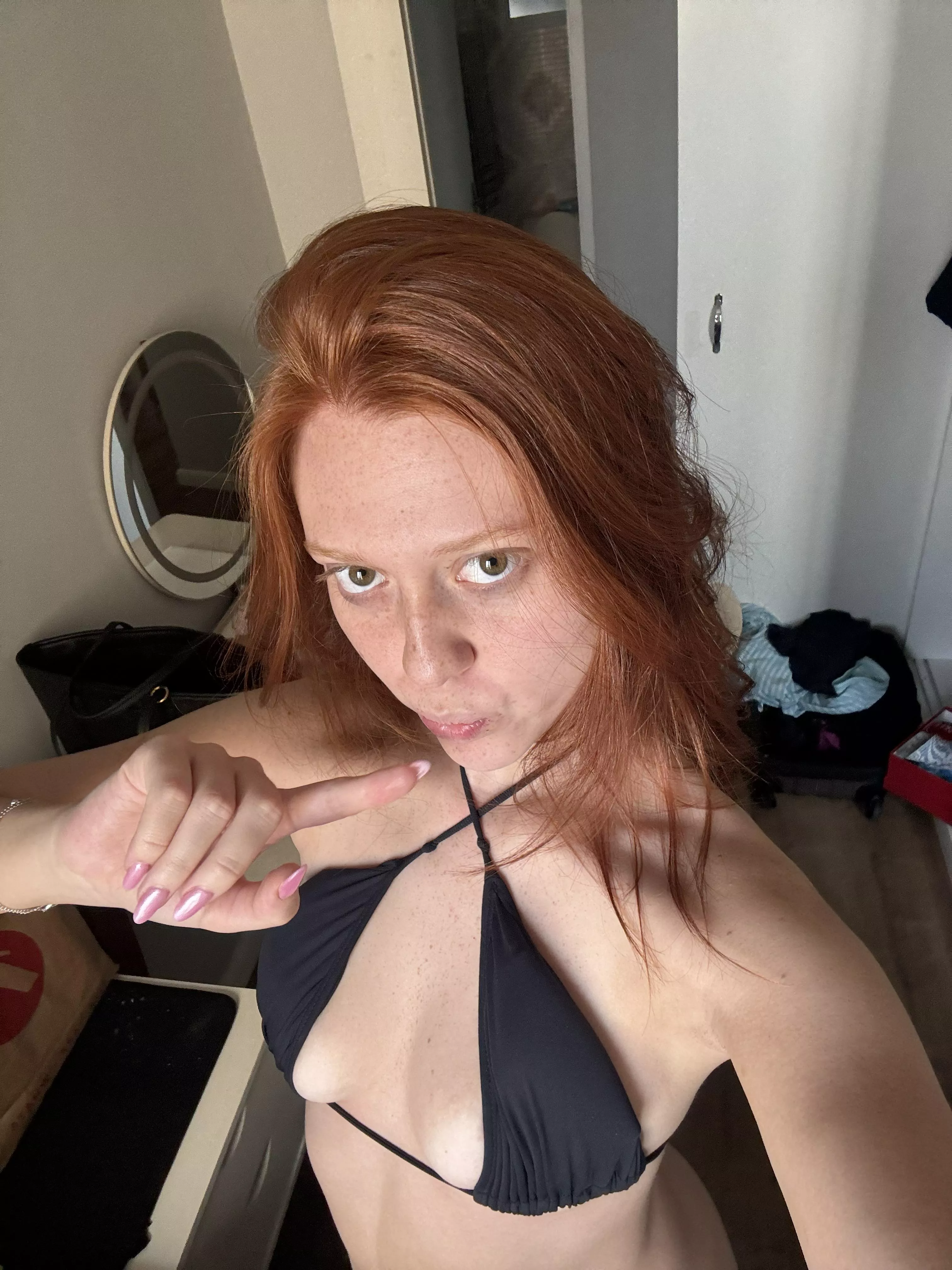 Just a peak of something won't hurt [IRTR] posted by Donttellyourgirlfrie