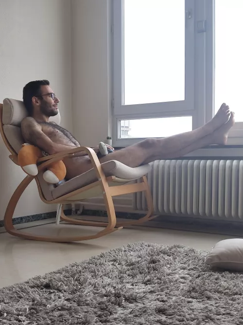 Just a quiet afternoon, enjoying the view and a rare moment of peace. Feels good to slow down, relax, and just let the world pass by for a bit. Any classy ladies out there who know how to appreciate a good chair, a good view, and good company? by Square-Ad6345