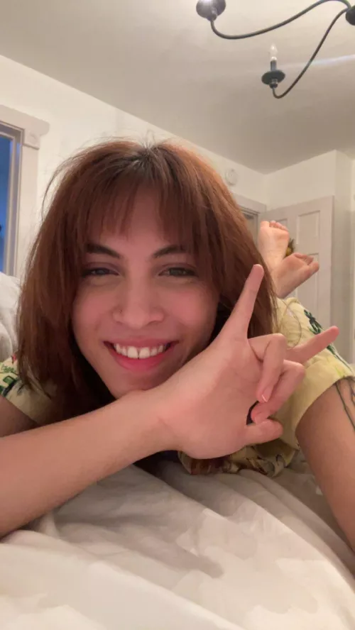 Soles say hey 👋🏼 by stellaswayze