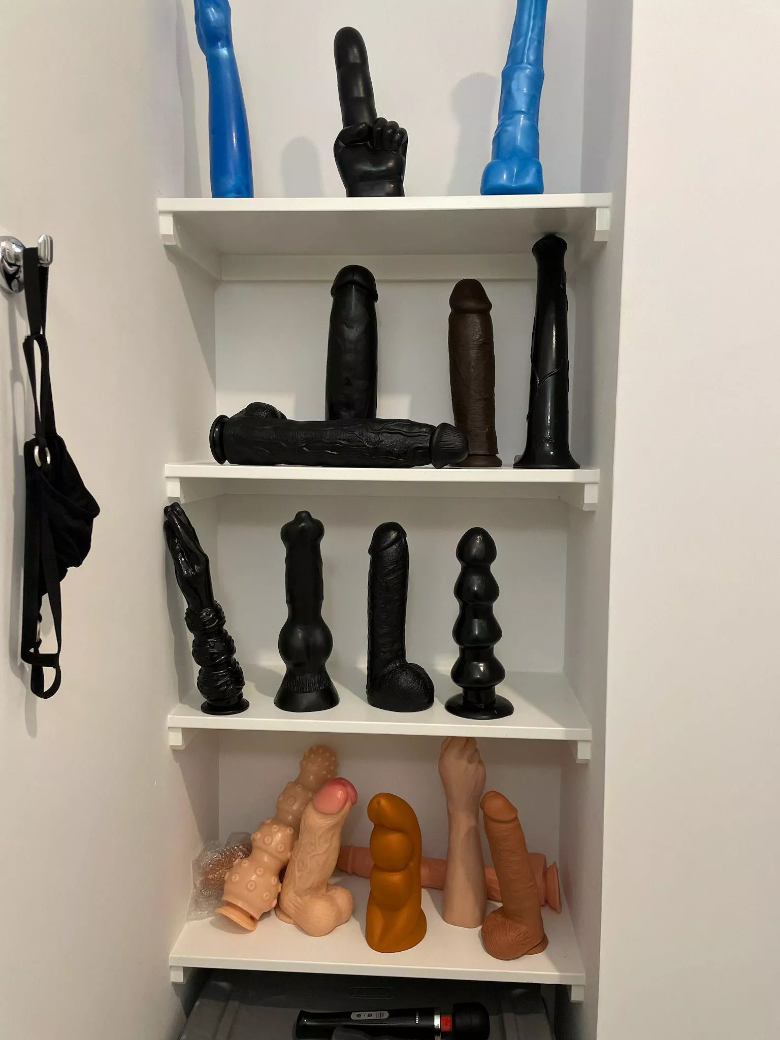 Temptation Fisters/Fistees ( Toy Party ) END OF NOV posted by coolstuff4sale