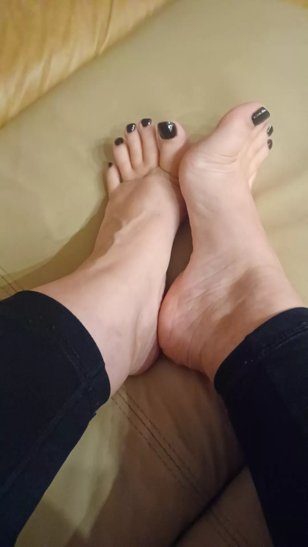 Do you like the black toes? posted by MrsRiko2000