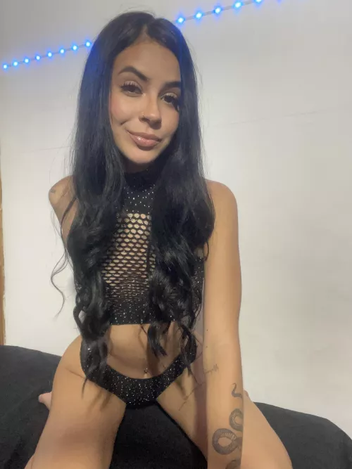 It’s very hot in my dorm, maybe you can get me naked by candyswiit