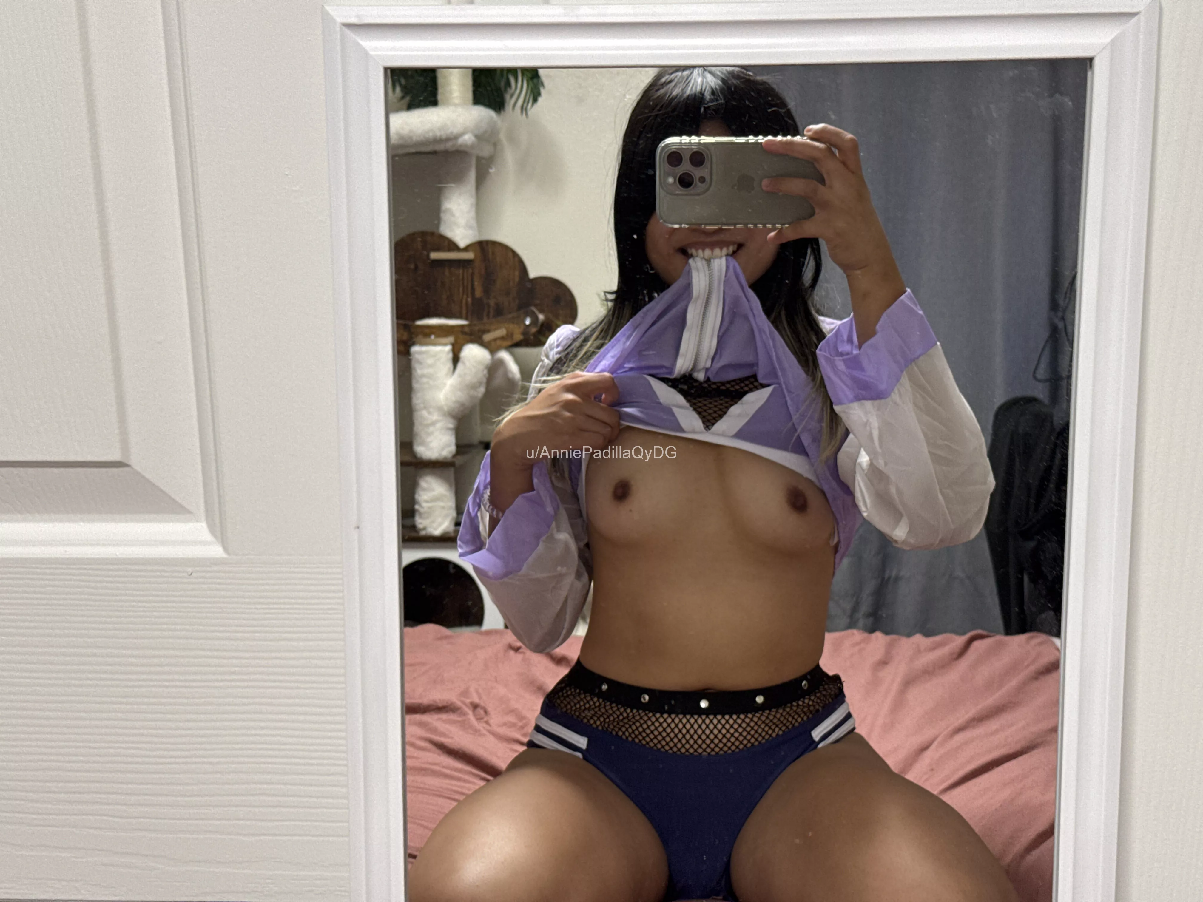 Small yet full of energy, that’s me. 😉 posted by AnniePadillaQyDG