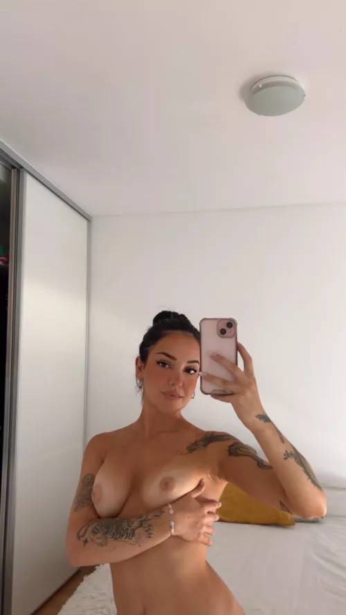 so where are you gonna start kissing my naked body  by SweetBunnyMia