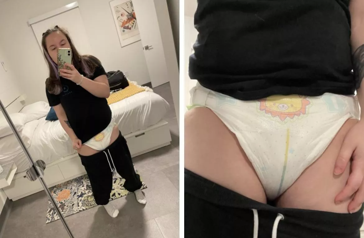 Throwback to when I first started wearing little kings like they were going out of style… posted by Littleminimouse_