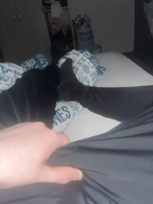 25 uk school teacher by day, gooner  by night😵‍💫😈 edging and bating right now….need some verbal lads to join me! . Phone wank or goon session wanted, send your asl when you add me x snap is gb_20240 by No_Assignment5353