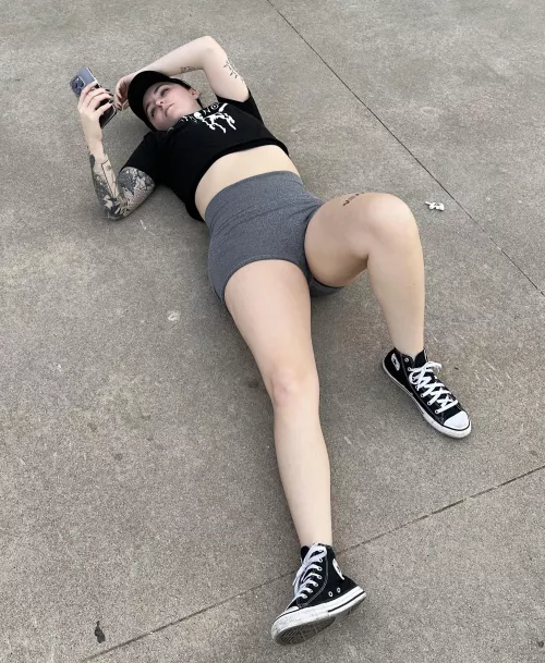 When the workout puts you on your back 🥵🖤 by PlsMissRene