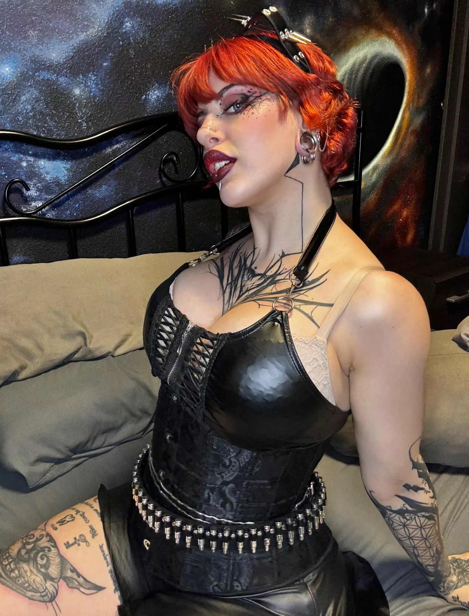 who says a redheaded girl isnt tempting? posted by Hottiexhoneyyy