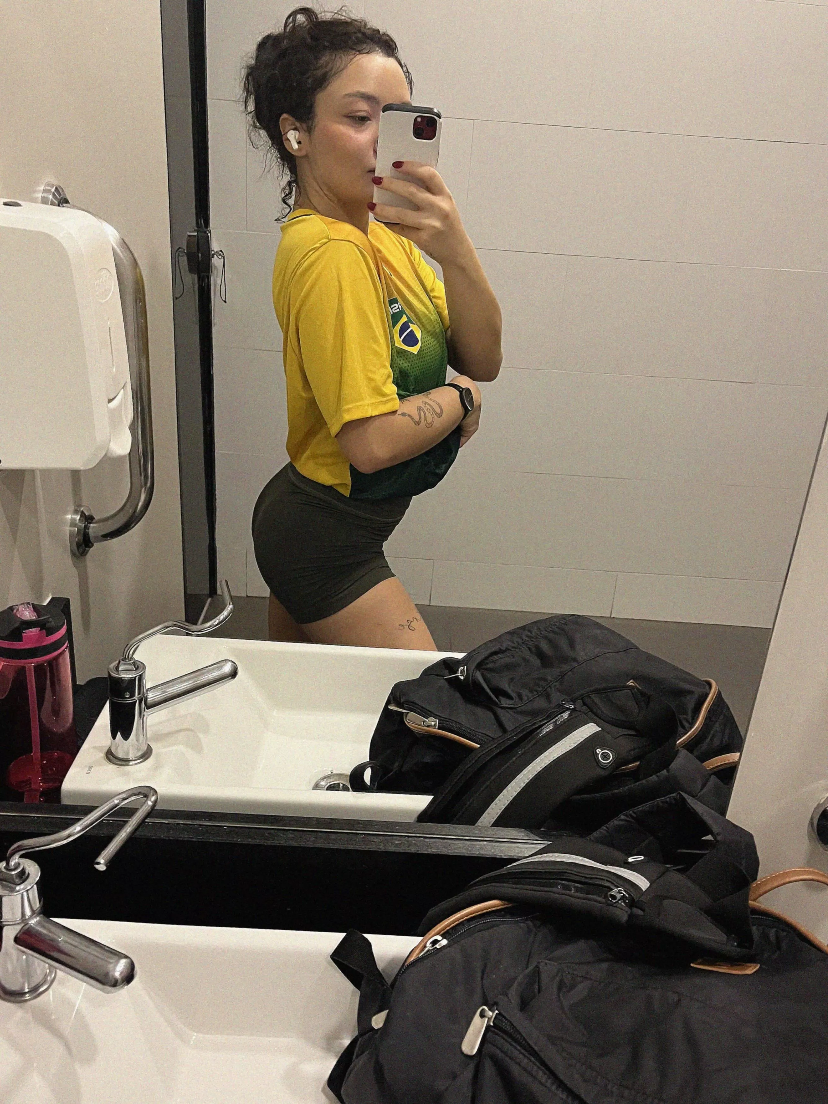 [21F4M] Woodward County, looking for some no strings fun tonight posted by NatureDogLass