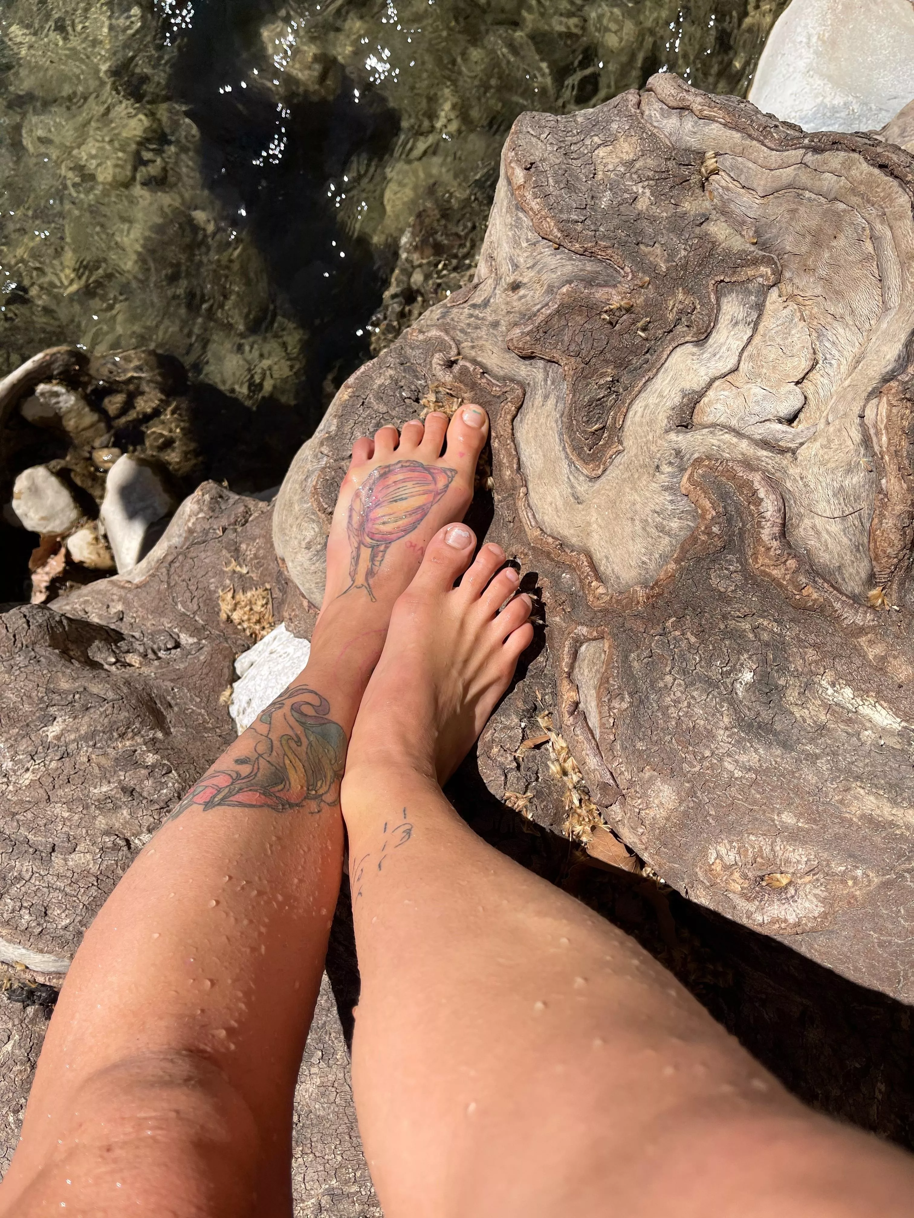 You want to know a secret? I like to have my toes sucked posted by caramelsambuca