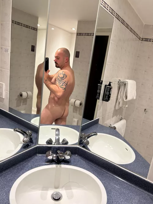 M(43) would you kiss my ass  by Seb-Manx40