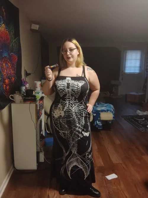 Would you take a hit from a siren? by GothicGhostGirlie