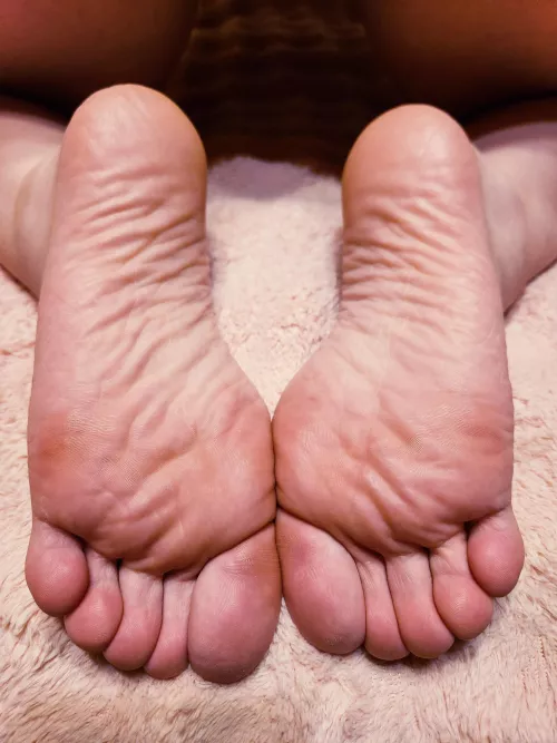 Wrinkly and soft by GwynGrippers