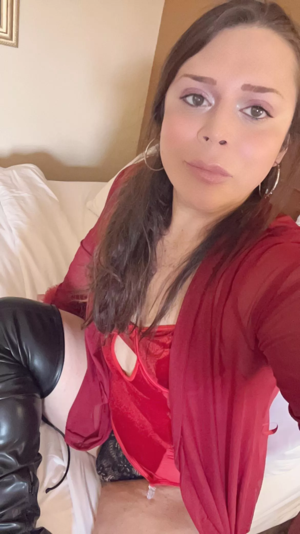 Come and get me boys! Meet ups in Portland today all night don’t care if you 3 inch’s lol hmu for details. Best deepthroat head in the area.  posted by JonnieTS18