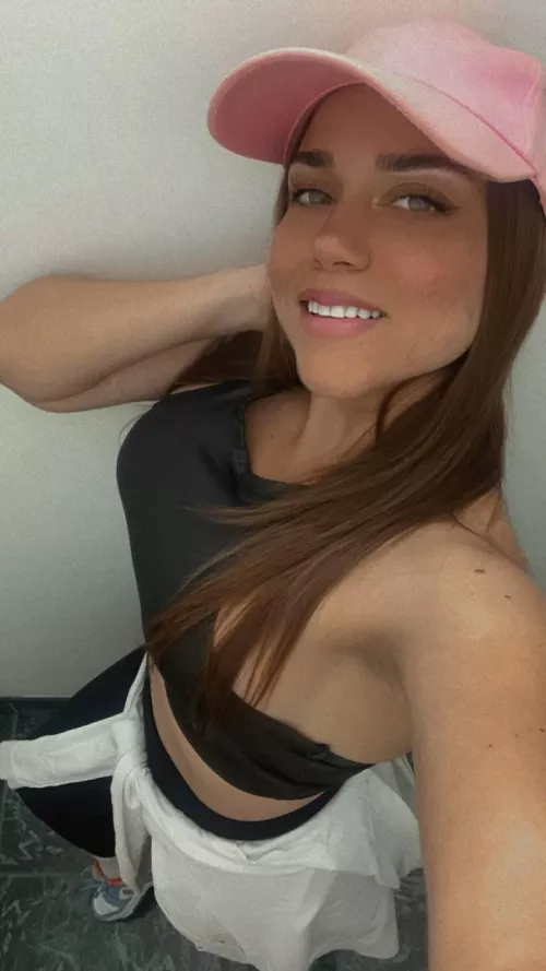 hello honey, I'm [Selling]  Sexting, Cam,  
Custom content!,Dick rates and more!  by Lyna_hot