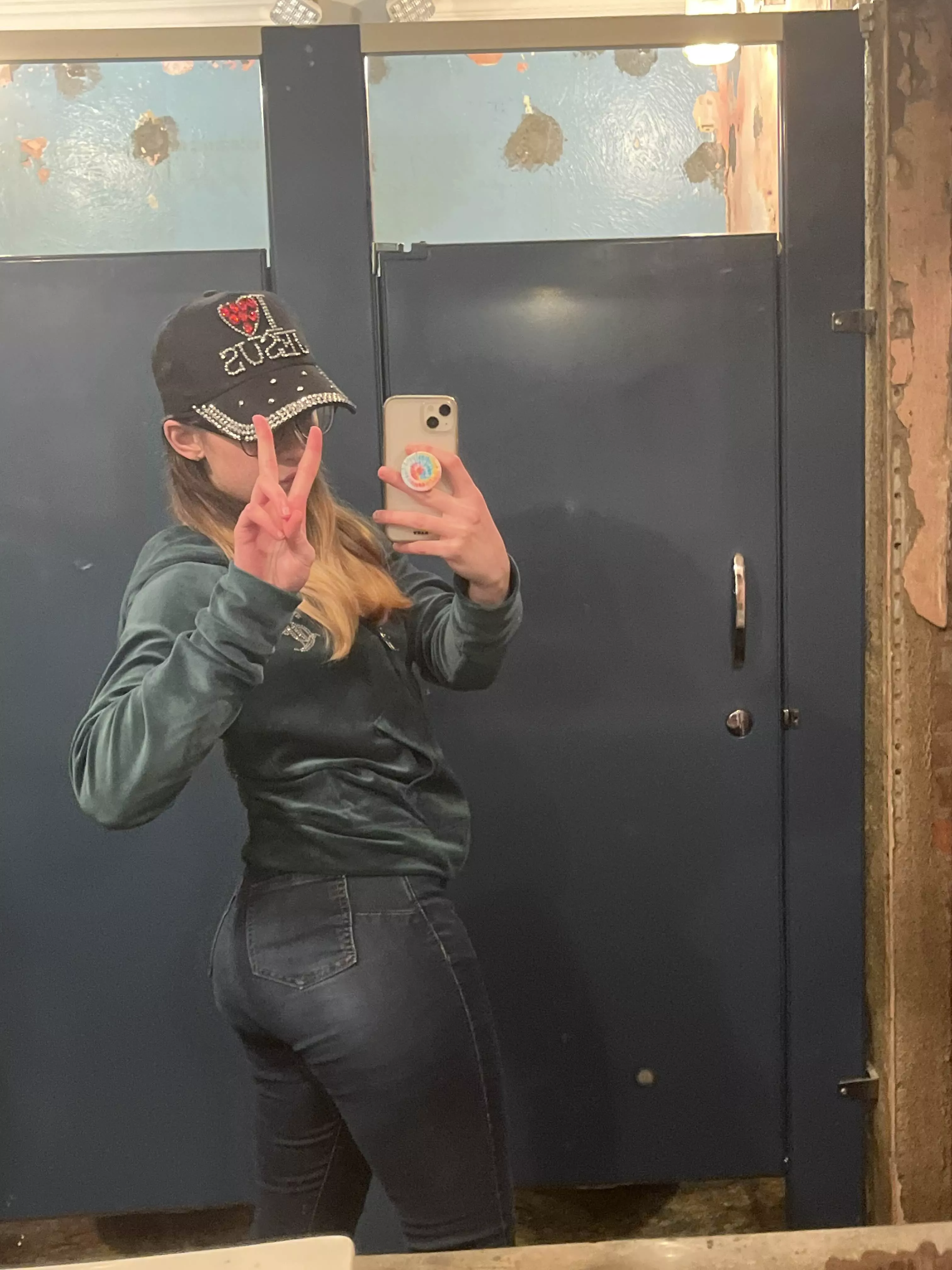 Hey yall <3 F23 btw posted by tbluntishere69