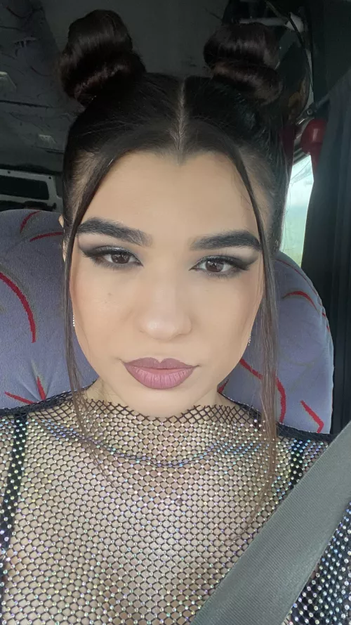 Hi 🩷 by Sweetlips77