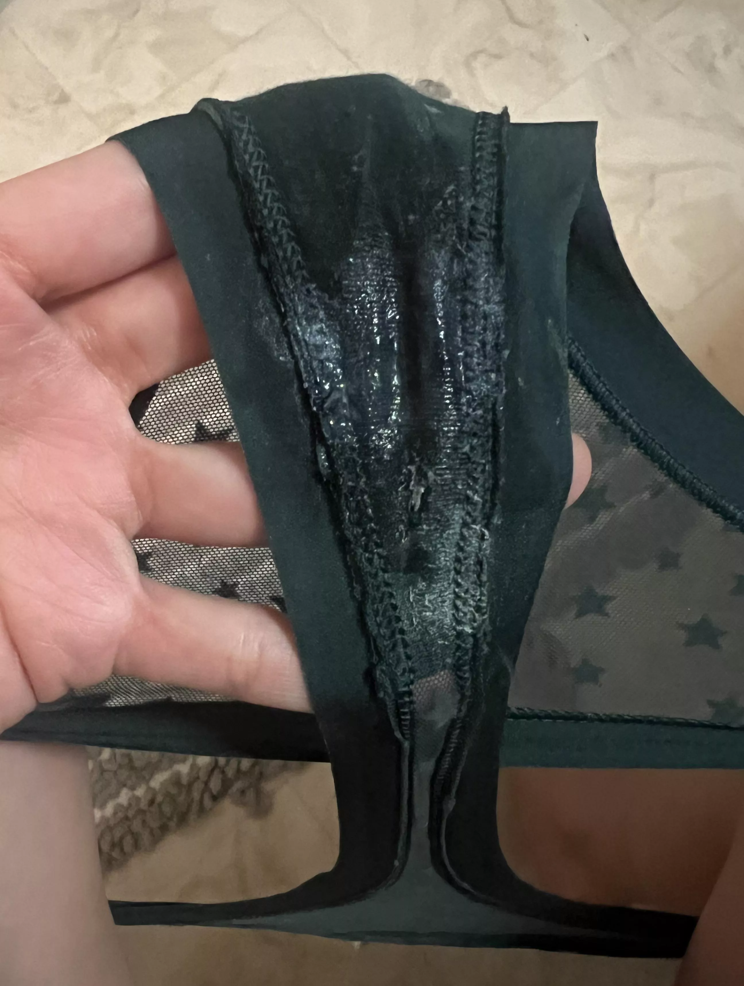 I don’t mean to be so messy… posted by ona_horu