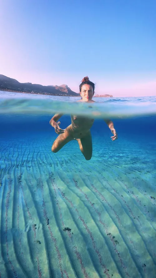 Swiming adventures in Greece by largoandeditt