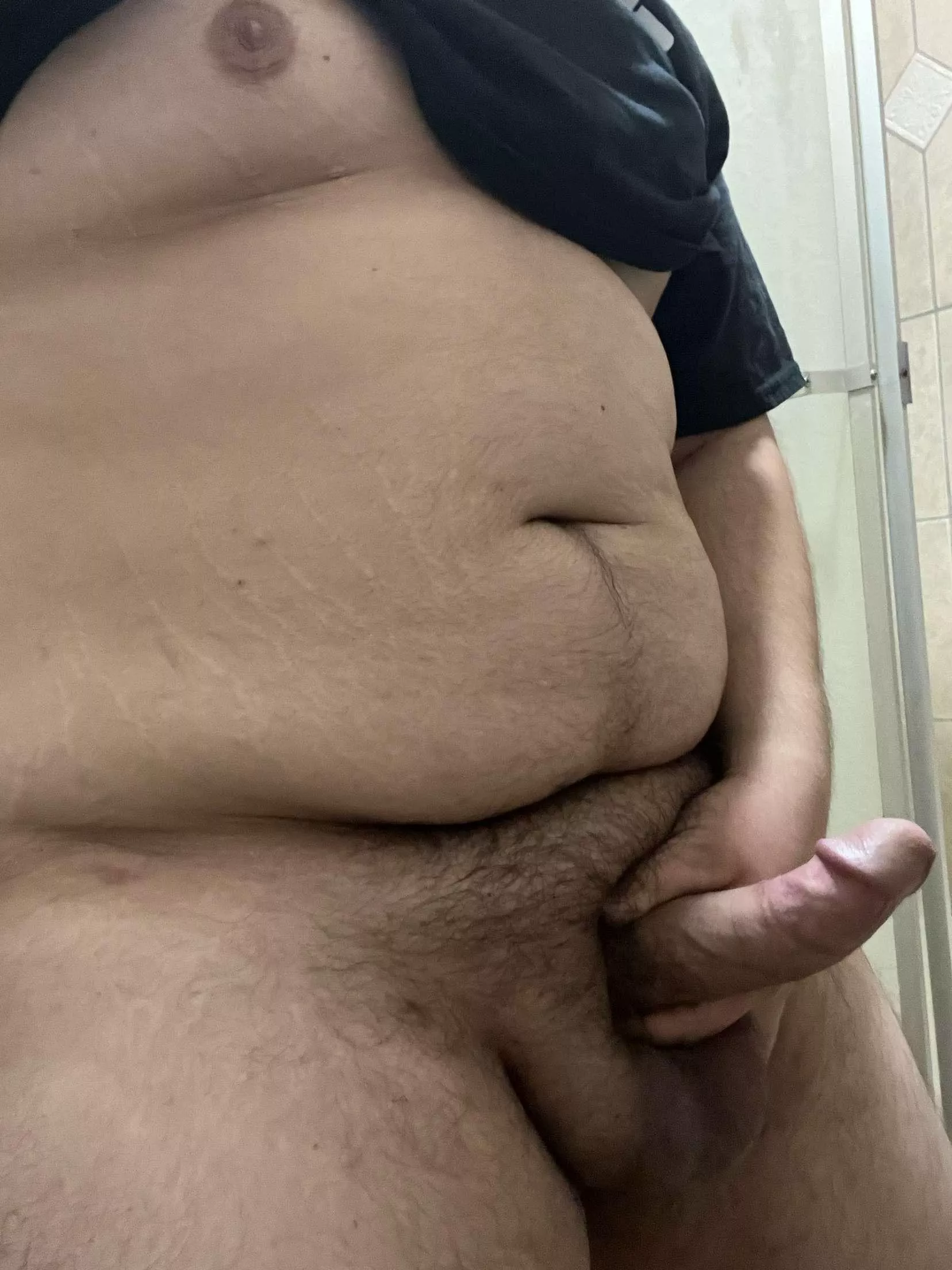 22 bicurious chub looking for fun. HMU  posted by Itchy-Campaign-498