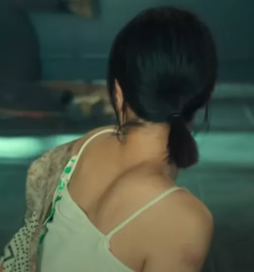 Any fans of short hair ponytails? (Source is The Frog on Netflix) by LamboLarz