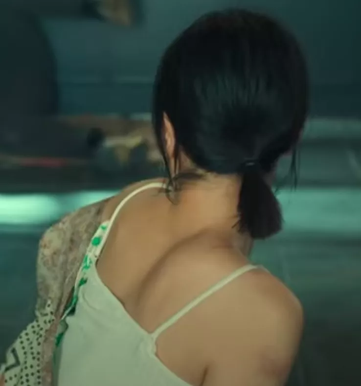 Any fans of short hair ponytails? (Source is The Frog on Netflix) posted by LamboLarz