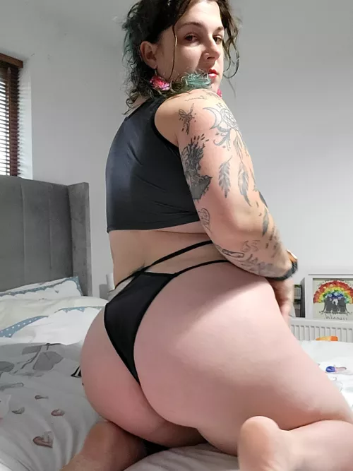 Do you love my alt arse  by MsAliceFury