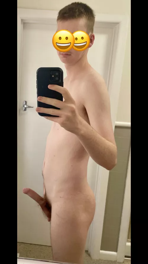 Hello! 👋🏻 (19) by Shot-Airport-154