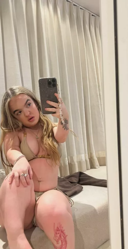 I hope my dwarf body will make you cum by flowerberina