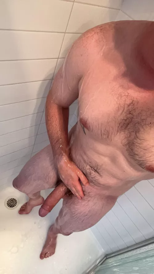 It’s shower time [32] by jomorri310